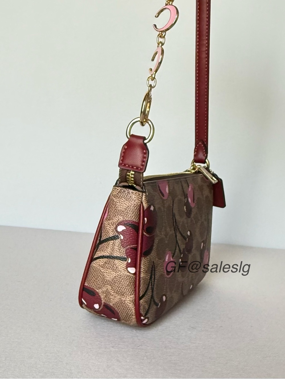 NWT Coach Nolita 19 Cherry Print Wristlet Small Bag Tan/Gold + Chain Extender - Picture 5 of 10